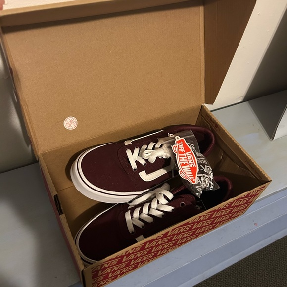 Size 8.5 women’s Vans - Picture 7 of 7